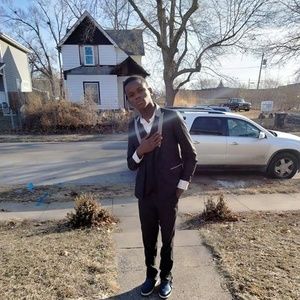 Meet your Posher, Jesus achinjwa